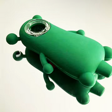 Load image into Gallery viewer, Froggy Unbreakable Hand Pipe
