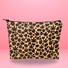 Load image into Gallery viewer, Leopard and Weed Leaf Print Zipper Bag
