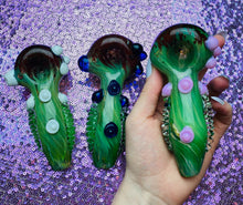 Load image into Gallery viewer, Green Mama Nature Hand Pipe
